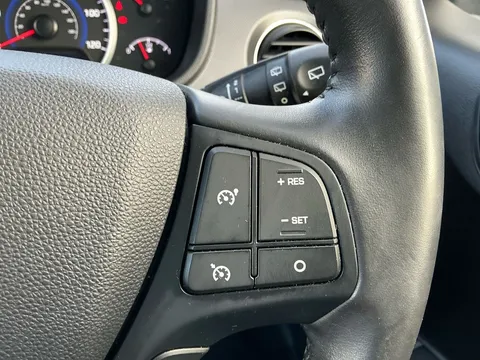 27 of 32 for Hyundai i10 1.0 SE 5dr - ZERO DEPOSIT FINANCE & CASHBACK AVAILABLE