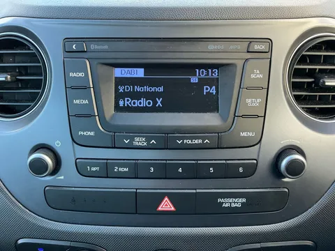 29 of 32 for Hyundai i10 1.0 SE 5dr - ZERO DEPOSIT FINANCE & CASHBACK AVAILABLE