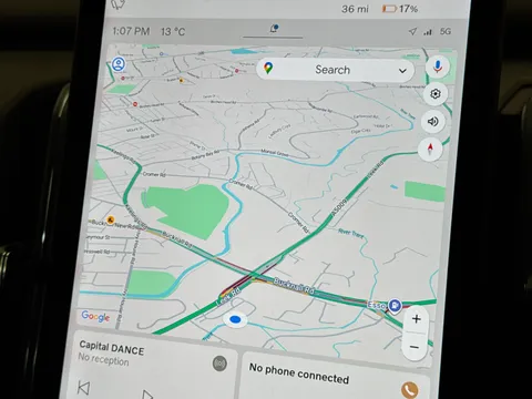 DL75BUJ Volvo Ex30 200kW SM Extended Range Plus 69kWh 5dr Auto Thumbnail #13