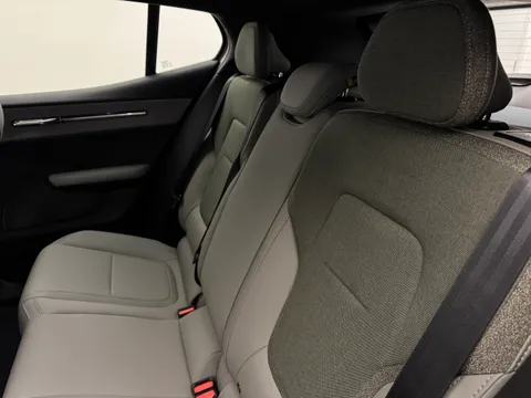 DN75WXS Volvo Ex30 200kW SM Extended Range Plus 69kWh 5dr Auto Thumbnail #12