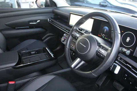 DC25OUN Hyundai Tucson 1.6T Plug-in Hybrid Ultimate 5dr Auto Thumbnail #19