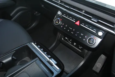 DC25OUN Hyundai Tucson 1.6T Plug-in Hybrid Ultimate 5dr Auto Thumbnail #28