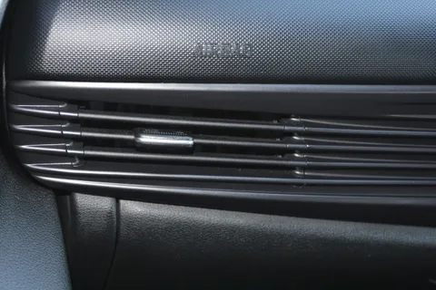 DE71FHH Hyundai i20 1.0T GDi 48V MHD SE Connect 5dr Thumbnail #14