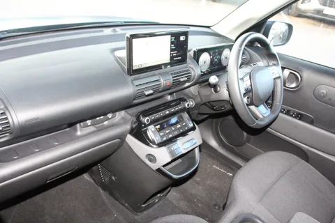 DG25YOY Hyundai Inster 85kW 02 49kWh 5dr Auto Thumbnail #12