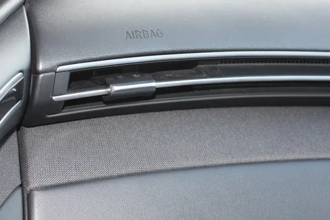 DV71XTD Hyundai Tucson 1.6 TGDi Hybrid 230 Ultimate 5dr 2WD Auto Thumbnail #13