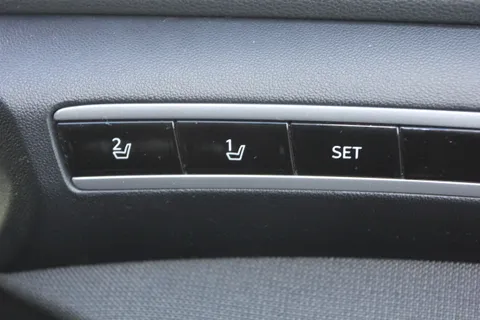 DV71XTD Hyundai Tucson 1.6 TGDi Hybrid 230 Ultimate 5dr 2WD Auto Thumbnail #21