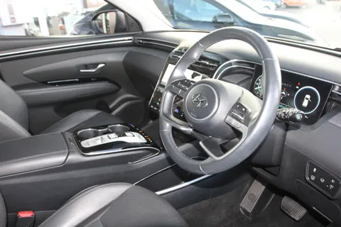 DV71XTD Hyundai Tucson 1.6 TGDi Hybrid 230 Ultimate 5dr 2WD Auto Thumbnail #22
