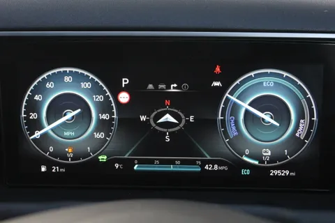 DV71XTD Hyundai Tucson 1.6 TGDi Hybrid 230 Ultimate 5dr 2WD Auto Thumbnail #26