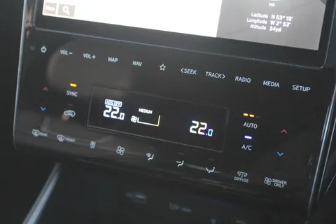 DV71XTD Hyundai Tucson 1.6 TGDi Hybrid 230 Ultimate 5dr 2WD Auto Thumbnail #34