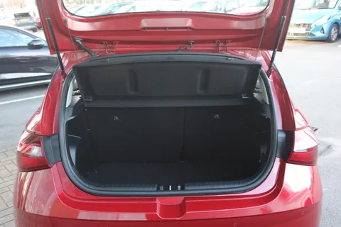 ML71ZGN Hyundai i20 1.0T GDi Element 5dr Thumbnail #11