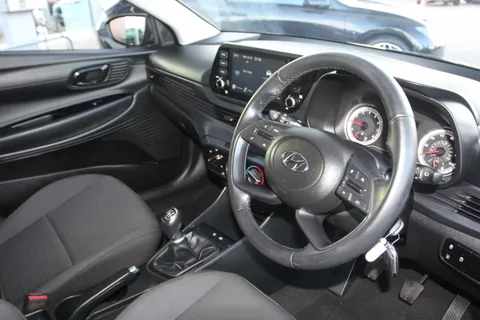 ML71ZGN Hyundai i20 1.0T GDi Element 5dr Thumbnail #14