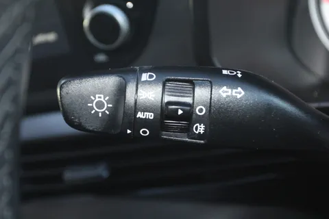 ML71ZGN Hyundai i20 1.0T GDi Element 5dr Thumbnail #19