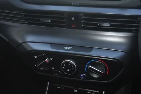 ML71ZGN Hyundai i20 1.0T GDi Element 5dr Thumbnail #23