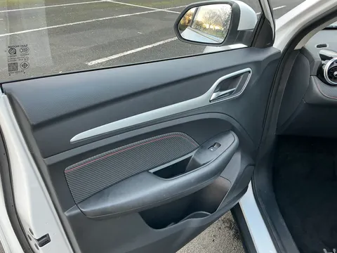 DF23XCP Mg Motor Uk Zs 1.0T GDi Exclusive 5dr DCT Thumbnail #10