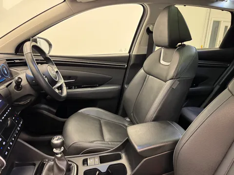 DN73EHW Hyundai Tucson 1.6 TGDi Ultimate 5dr 2WD Thumbnail #13