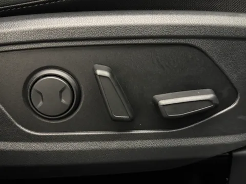 DN73EHW Hyundai Tucson 1.6 TGDi Ultimate 5dr 2WD Thumbnail #19