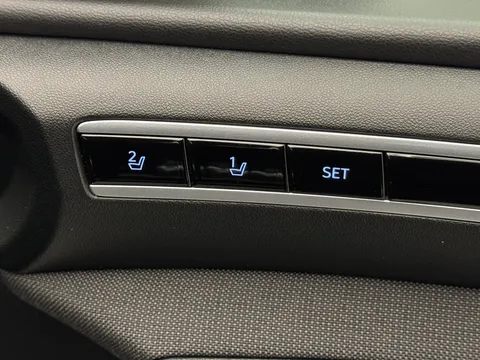 DN73EHW Hyundai Tucson 1.6 TGDi Ultimate 5dr 2WD Thumbnail #20