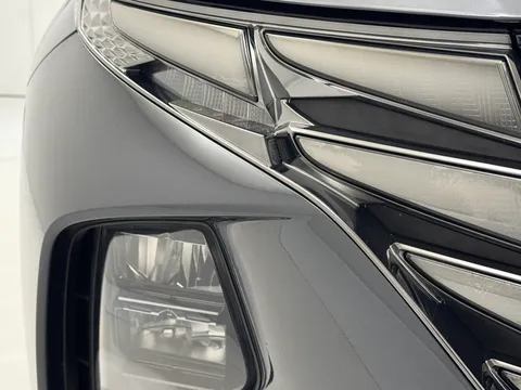 DN73EHW Hyundai Tucson 1.6 TGDi Ultimate 5dr 2WD Thumbnail #30