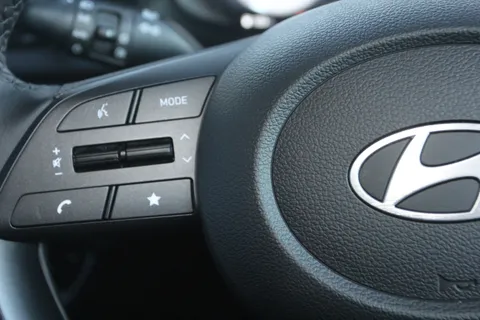 MJ75EFT Hyundai i20 1.0T GDi Premium 5dr DCT Thumbnail #22