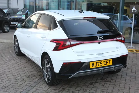 MJ75EFT Hyundai i20 1.0T GDi Premium 5dr DCT Thumbnail #4