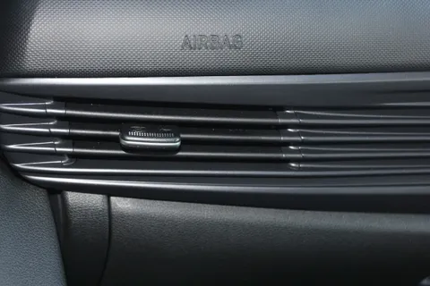 MJ75XWS Hyundai i20 1.0T GDi Advance [Nav] 5dr Thumbnail #28