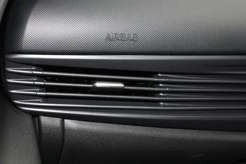 EK74YDL Hyundai Bayon 1.0 TGDi Premium 5dr Thumbnail #29