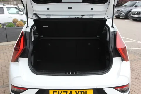 EK74YDL Hyundai Bayon 1.0 TGDi Premium 5dr Thumbnail #14