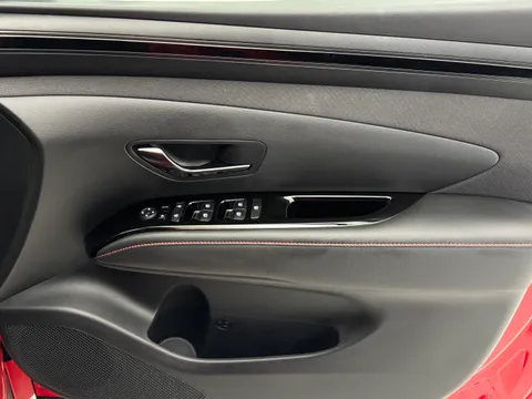 DG73NKP Hyundai Tucson 1.6 TGDi Hybrid 230 N Line 5dr 2WD Auto Thumbnail #13