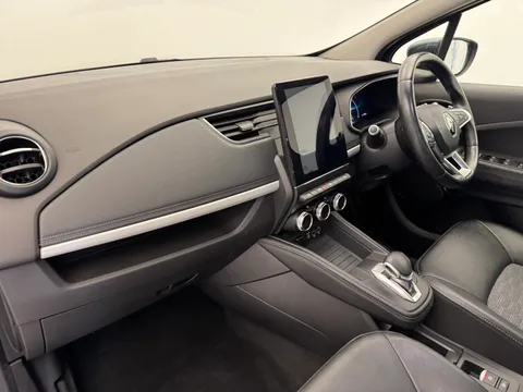 12 of 32 for Renault Zoe 100kW GT Line R135 50kWh Rapid Charge 5dr Auto