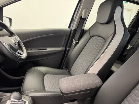 13 of 32 for Renault Zoe 100kW GT Line R135 50kWh Rapid Charge 5dr Auto