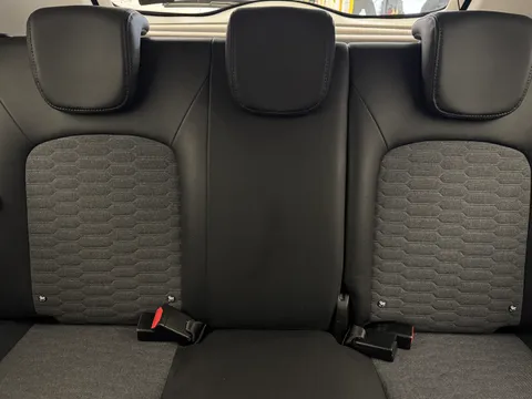 16 of 32 for Renault Zoe 100kW GT Line R135 50kWh Rapid Charge 5dr Auto