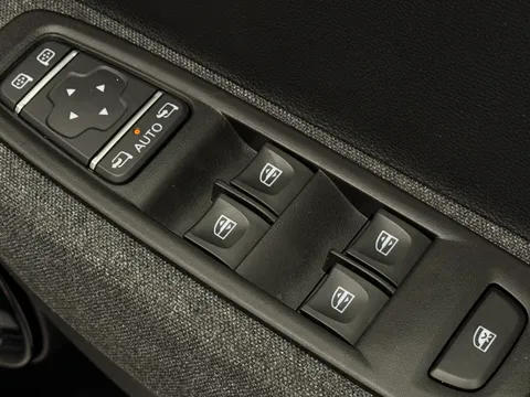 18 of 32 for Renault Zoe 100kW GT Line R135 50kWh Rapid Charge 5dr Auto