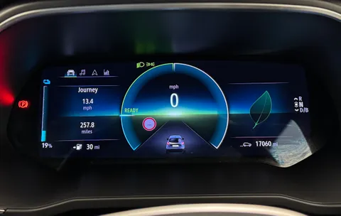 28 of 32 for Renault Zoe 100kW GT Line R135 50kWh Rapid Charge 5dr Auto
