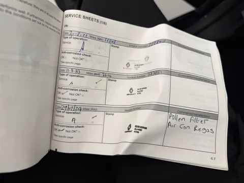 17 of 32 for Renault Zoe 100kW Riviera Limited Edn R135 50kWh RC 5dr Auto