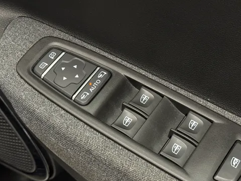 20 of 32 for Renault Zoe 100kW Riviera Limited Edn R135 50kWh RC 5dr Auto