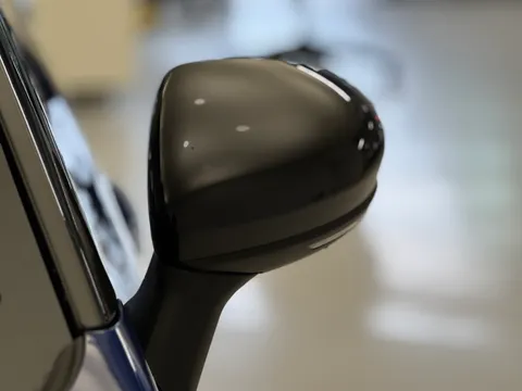 DA72CHV Renault Captur 1.6 E-TECH Hybrid 145 Iconic Edition 5dr Auto Thumbnail #28