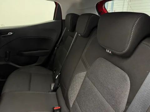 DY70LCM Renault Clio 1.0 TCe 100 Iconic 5dr Thumbnail #10