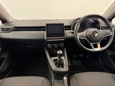 DY70LCM Renault Clio 1.0 TCe 100 Iconic 5dr Thumbnail #11