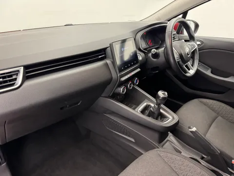 DY70LCM Renault Clio 1.0 TCe 100 Iconic 5dr Thumbnail #12