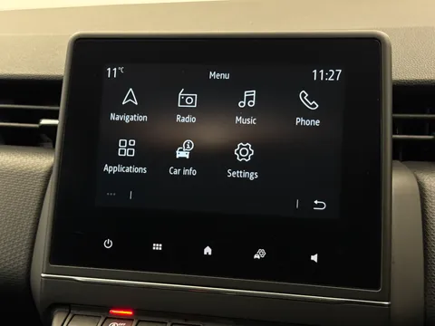 DY70LCM Renault Clio 1.0 TCe 100 Iconic 5dr Thumbnail #22