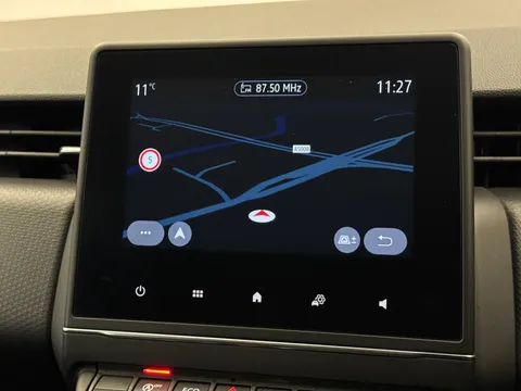 DY70LCM Renault Clio 1.0 TCe 100 Iconic 5dr Thumbnail #23