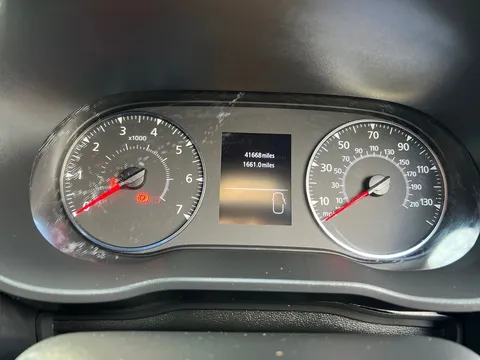 DY72VKX Dacia Duster 1.3 TCe 150 Prestige 5dr EDC Thumbnail #12