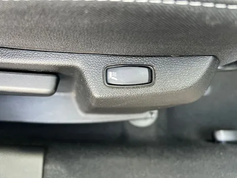 DY72VKX Dacia Duster 1.3 TCe 150 Prestige 5dr EDC Thumbnail #14