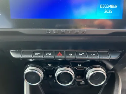 DY72VKX Dacia Duster 1.3 TCe 150 Prestige 5dr EDC Thumbnail #16