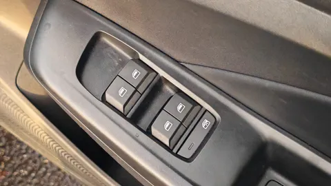 LJ25ADN Mg Motor Uk Mg3 1.5 Hybrid Trophy 5dr Auto Thumbnail #34