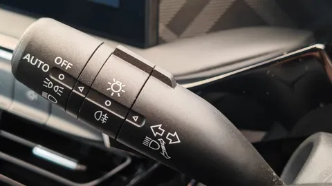 LJ25ADN Mg Motor Uk Mg3 1.5 Hybrid Trophy 5dr Auto Thumbnail #32