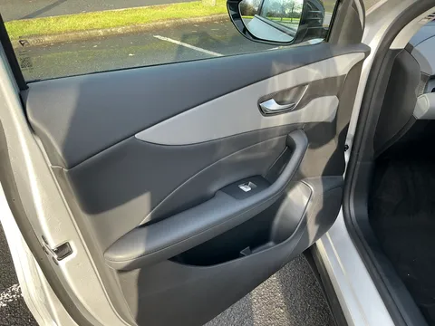 DG75NKA Mg Motor Uk MGS5 170kW Trophy EV Long Range 64kWh 5dr Auto Thumbnail #40