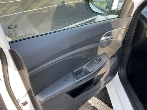 DG75NFY Mg Motor Uk Mg3 1.5 Hybrid Trophy 5dr Auto Thumbnail #38