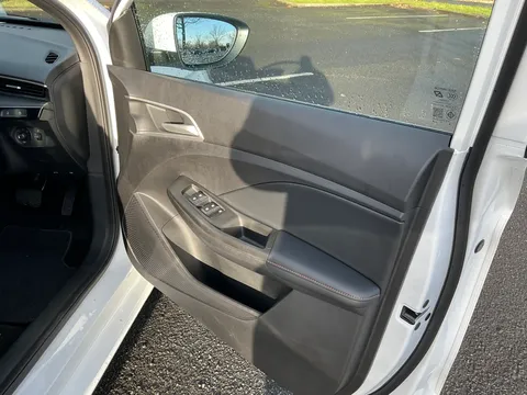 DG75NFY Mg Motor Uk Mg3 1.5 Hybrid Trophy 5dr Auto Thumbnail #37