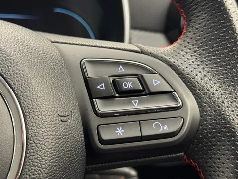 DY24MJX Mg Motor Uk Zs 1.5 VTi-TECH Exclusive 5dr Thumbnail #21